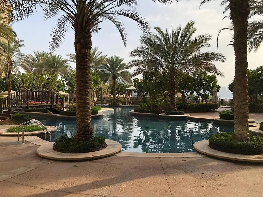Apartamento Ultimate Stay / Fairmont Residences The Palm / Designer Luxury / Direct Beach Access / Big Terrace / Partial Sea View Dubái